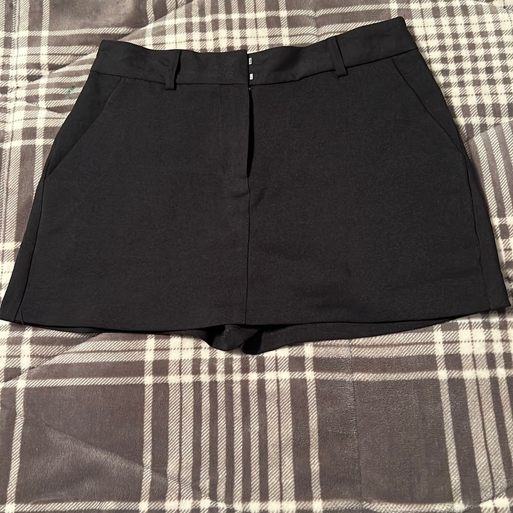 NWT Black skort